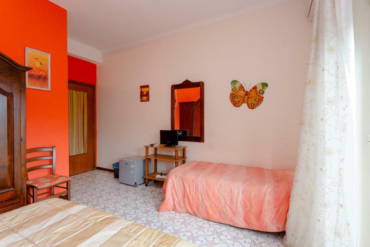 A Casa Di Marco Bed & Breakfast Catania Exterior photo